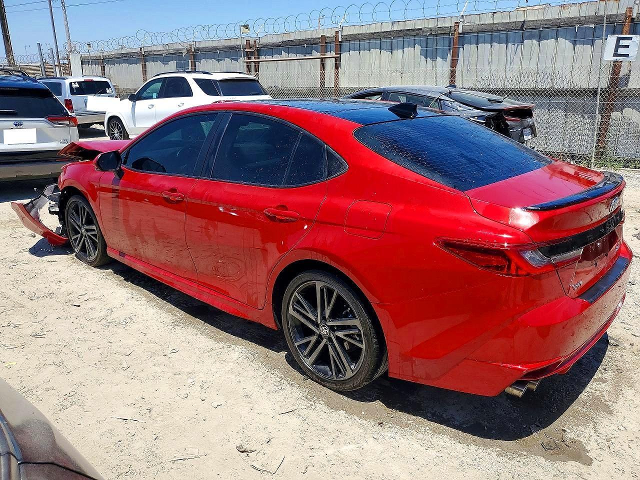2025 Toyota Camry Xse - Фото 2