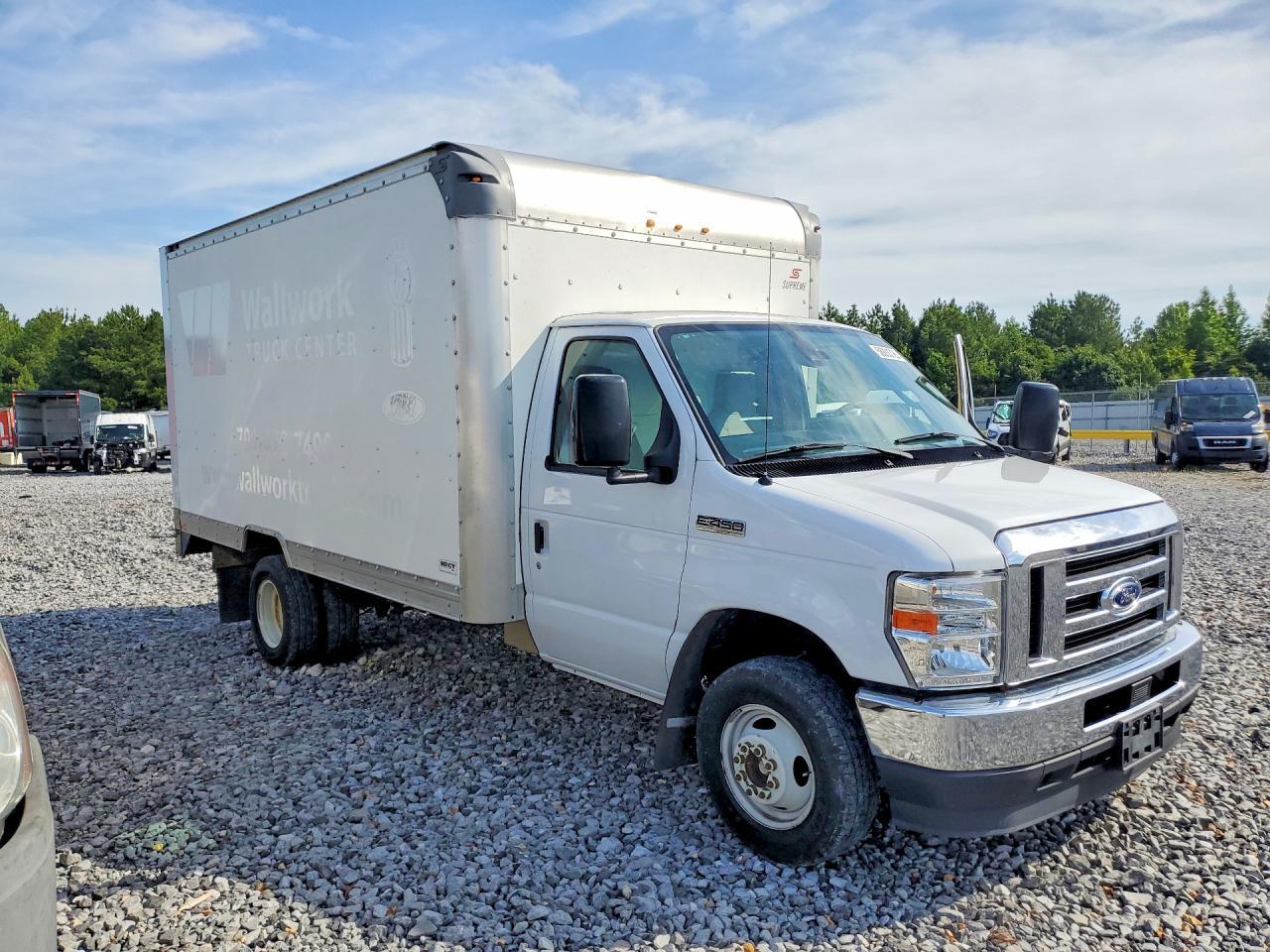 2021 Ford E450 Delivery Van - Фото 4