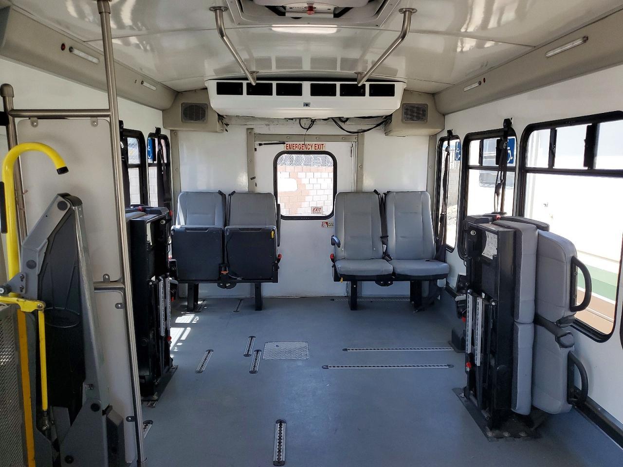 2019 Ford Access Shuttle Bus - Фото 6