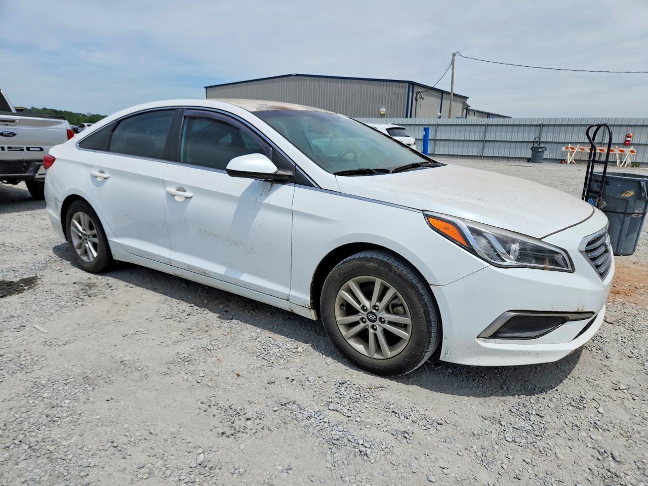 2017 Hyundai Sonata - Image 4
