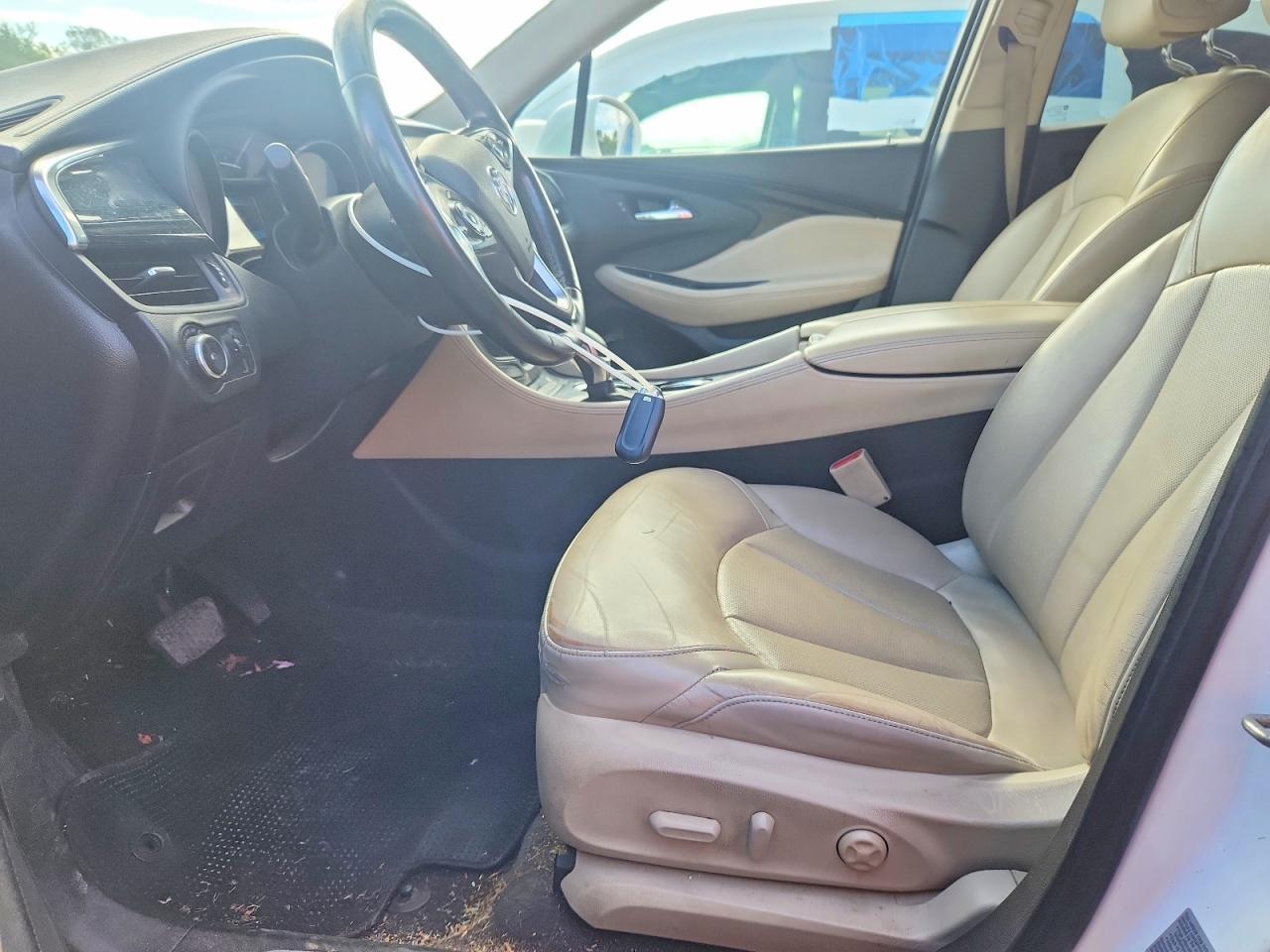 2017 Buick Envision Essence - Image 7