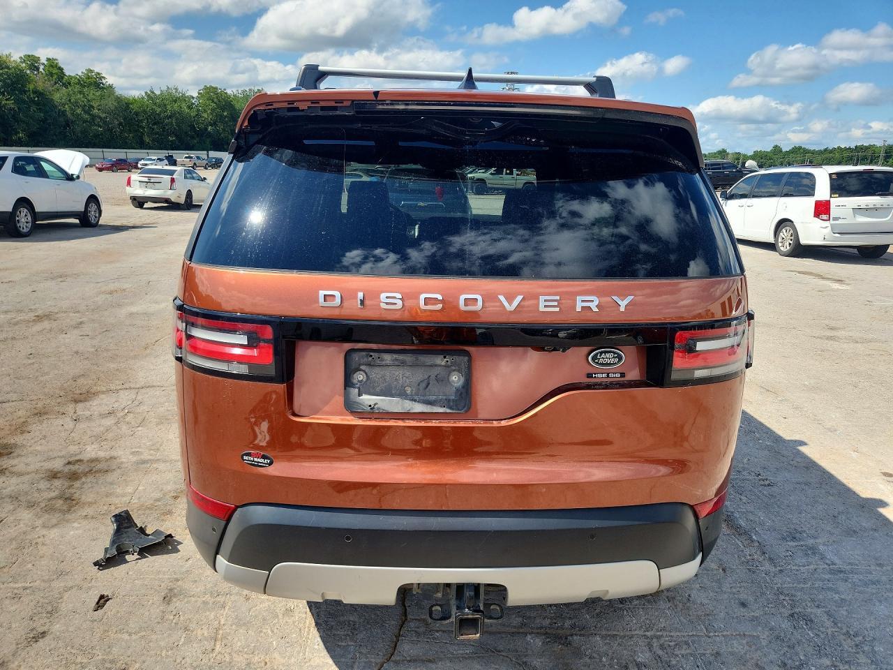 2018 Land Rover Discovery Hse Luxury - Image 6