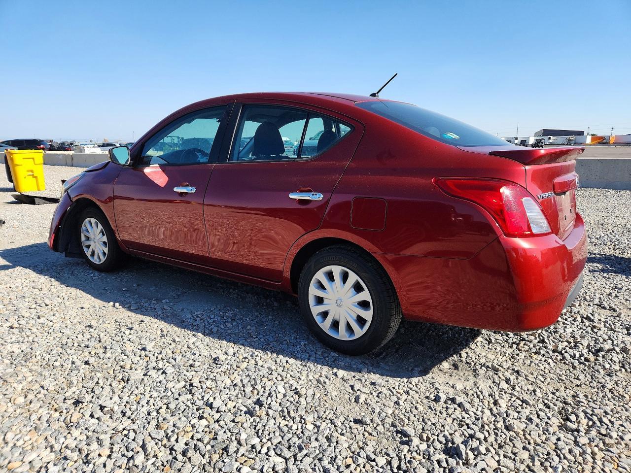 2019 Nissan Versa Sv - Фото 2
