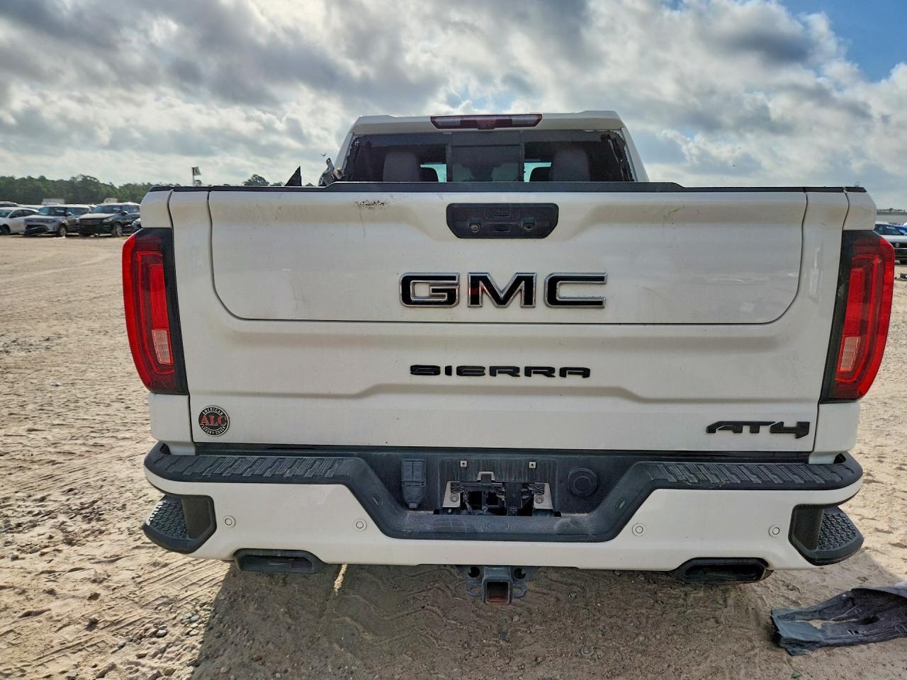 2023 GMC Sierra K1500 At4 - Фото 6
