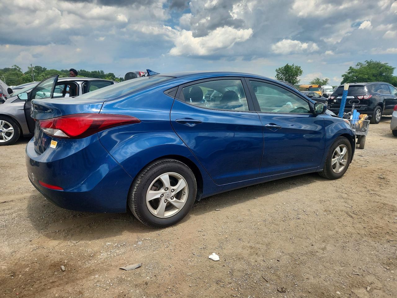 2014 Hyundai Elantra Se - Фото 3