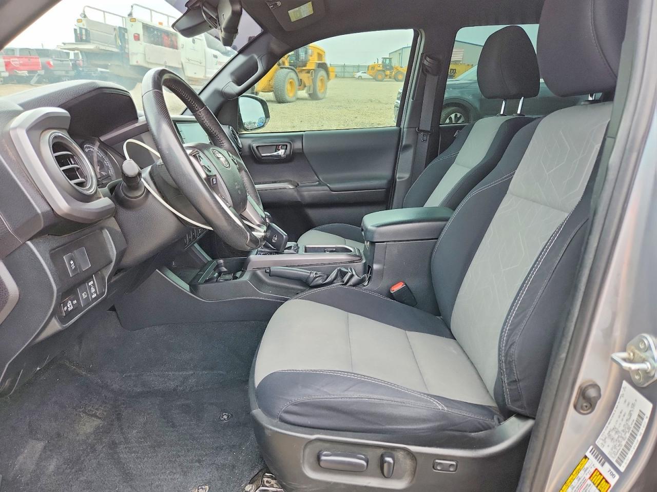 2021 Toyota Tacoma Trd Off-Road - Image 7