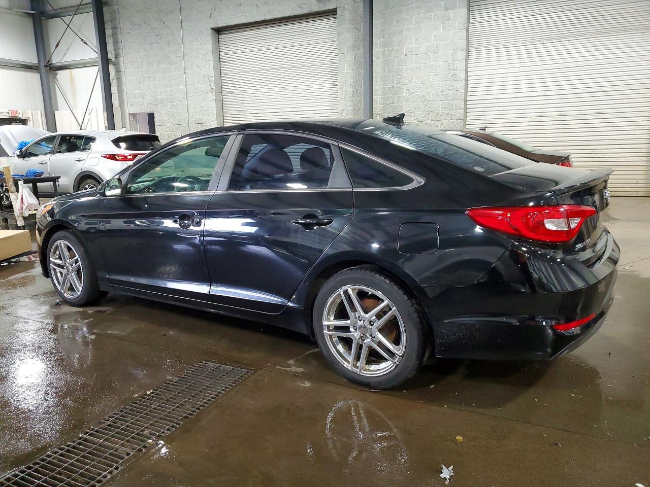 2016 Hyundai Sonata Se - Фото 2