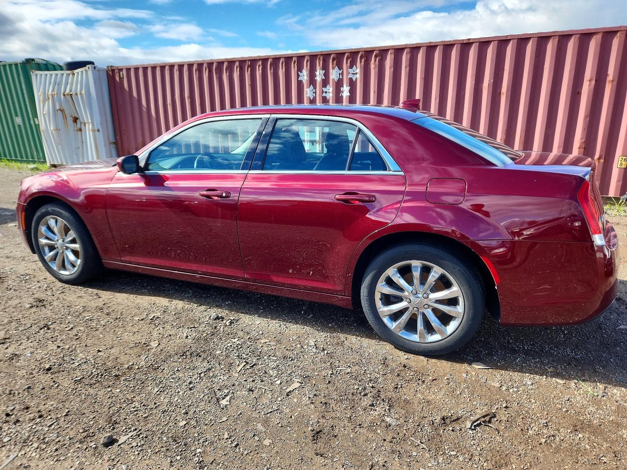 2016 Chrysler 300 Limited - Image 2