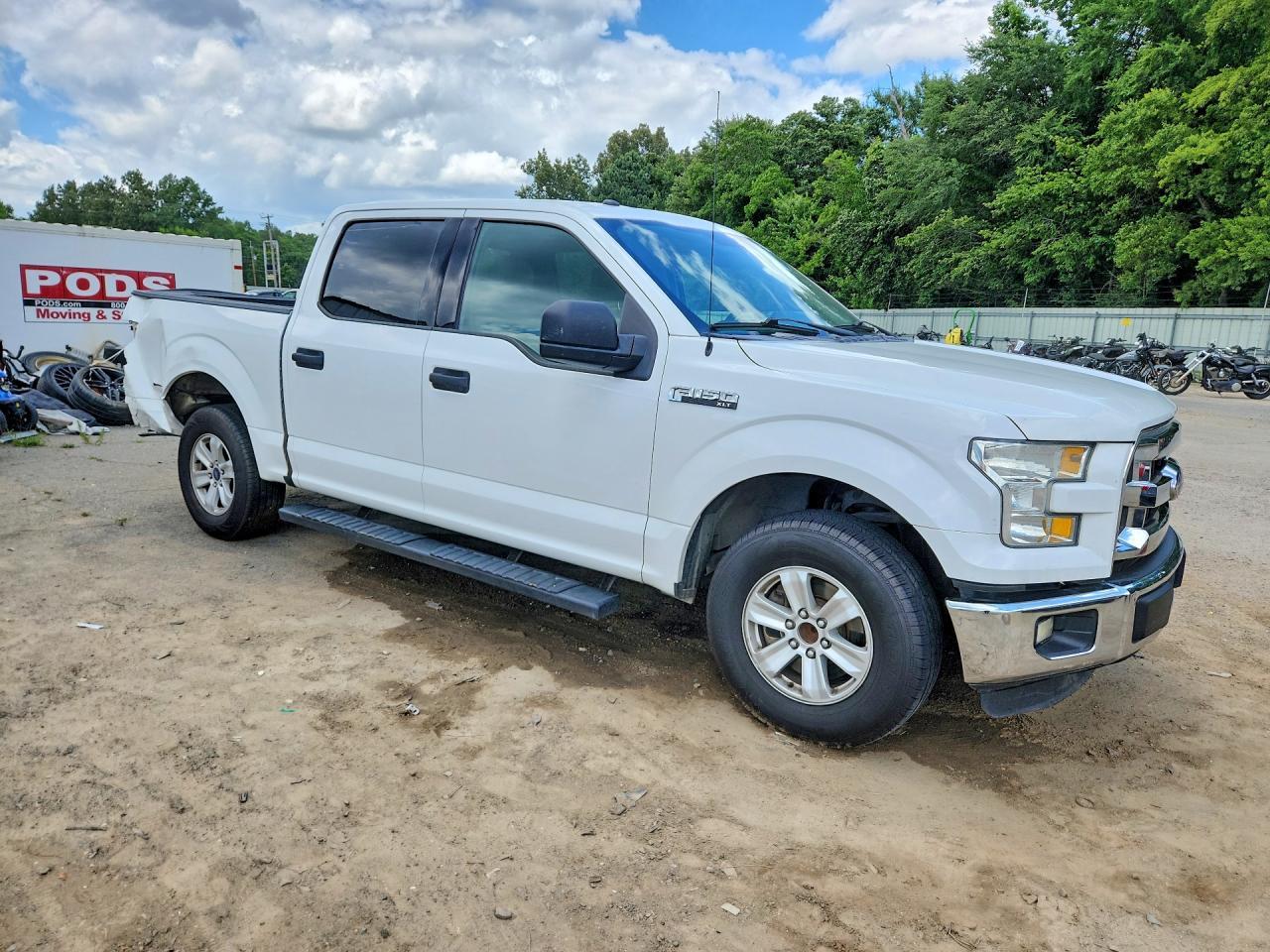 2016 Ford F150 Supercrew - Image 4
