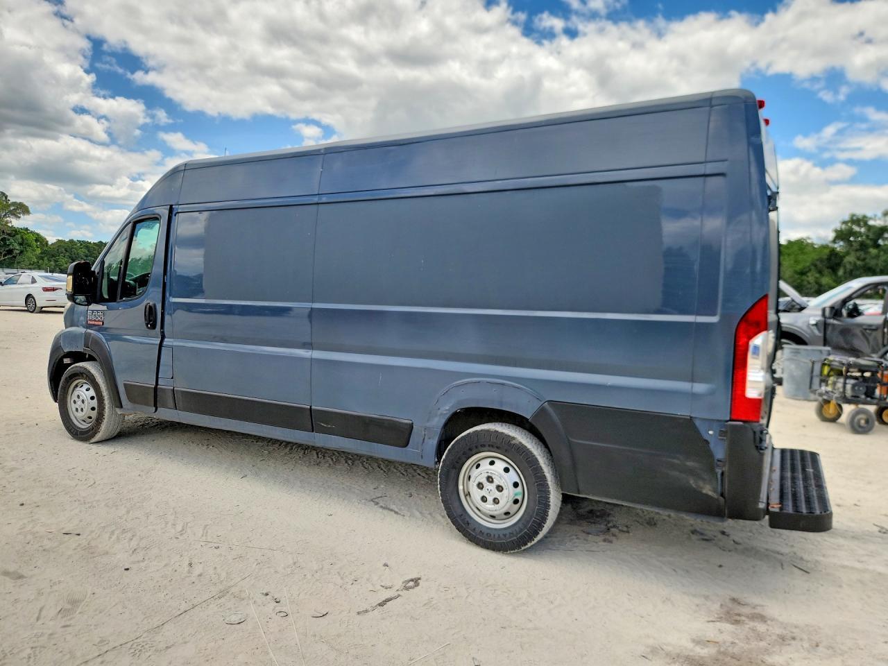 2020 Ram Promaster 3500 Delivery Van - Фото 2