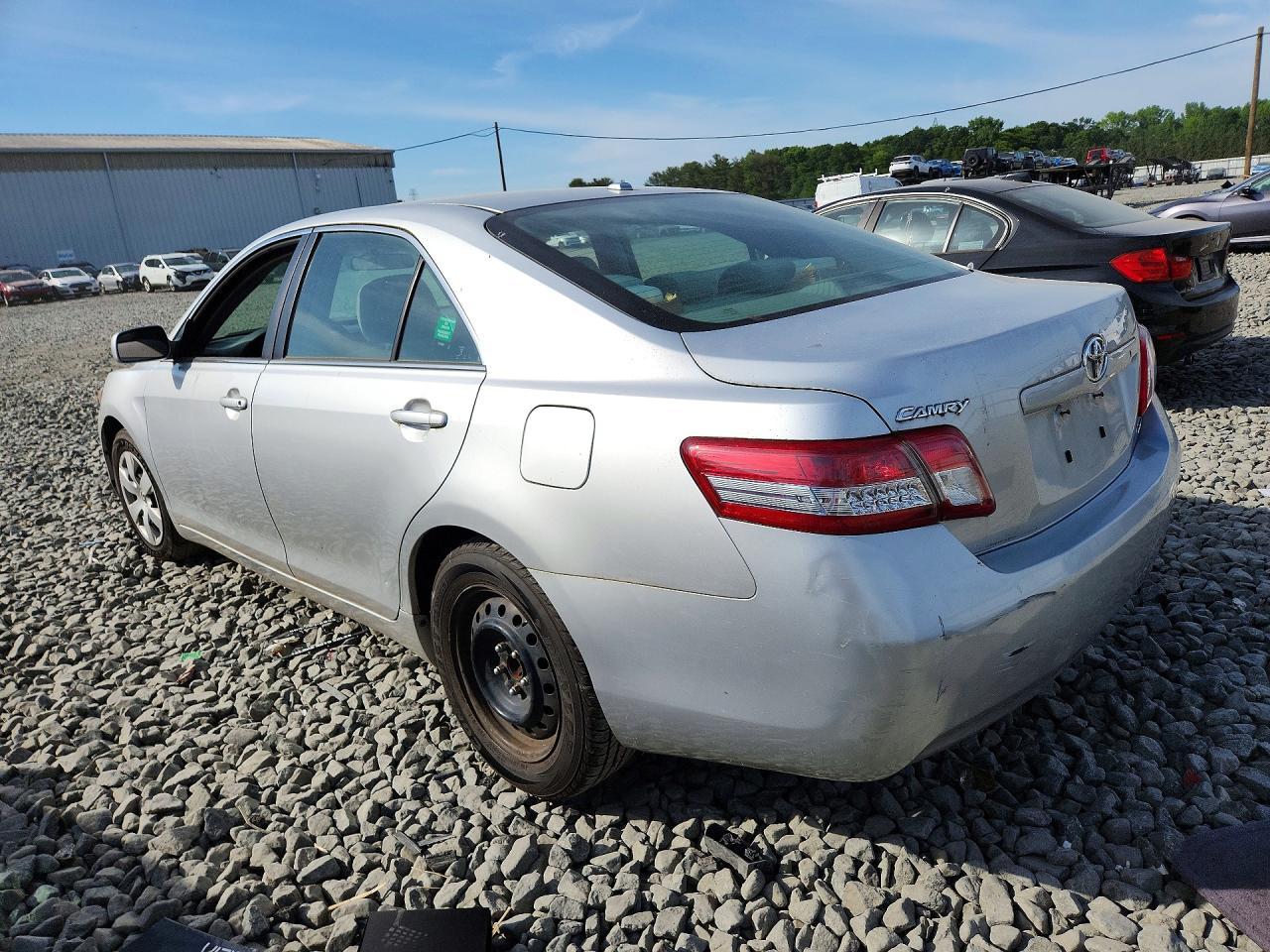 2010 Toyota Camry - Image 2