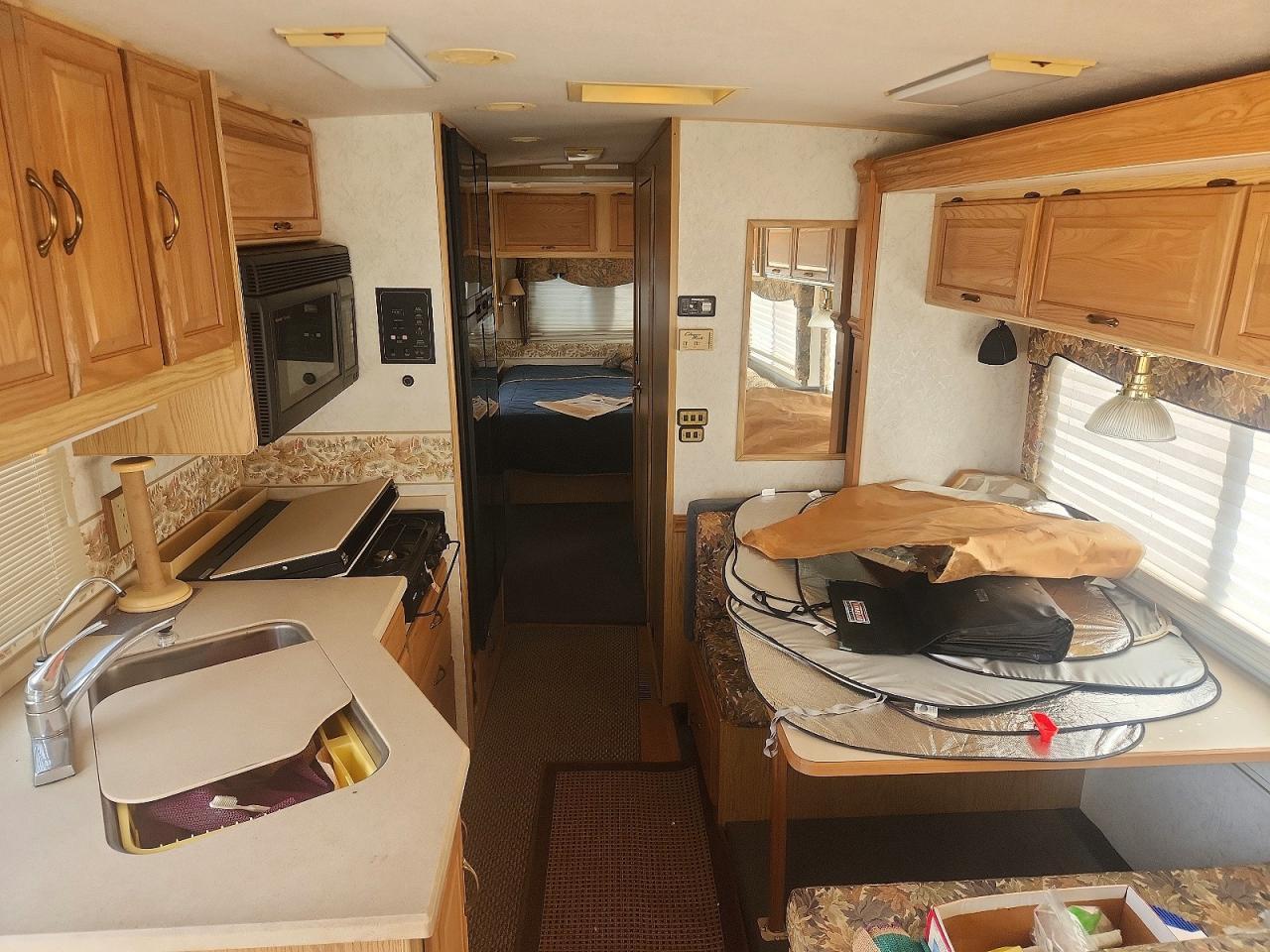 1999 Winnebago Chieftain Rv - Image 6