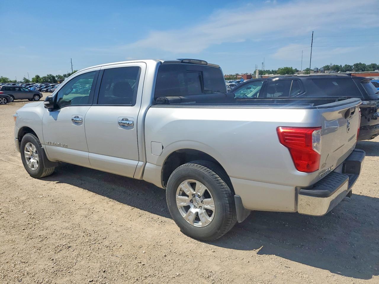 2019 Nissan Titan Sv - Фото 2