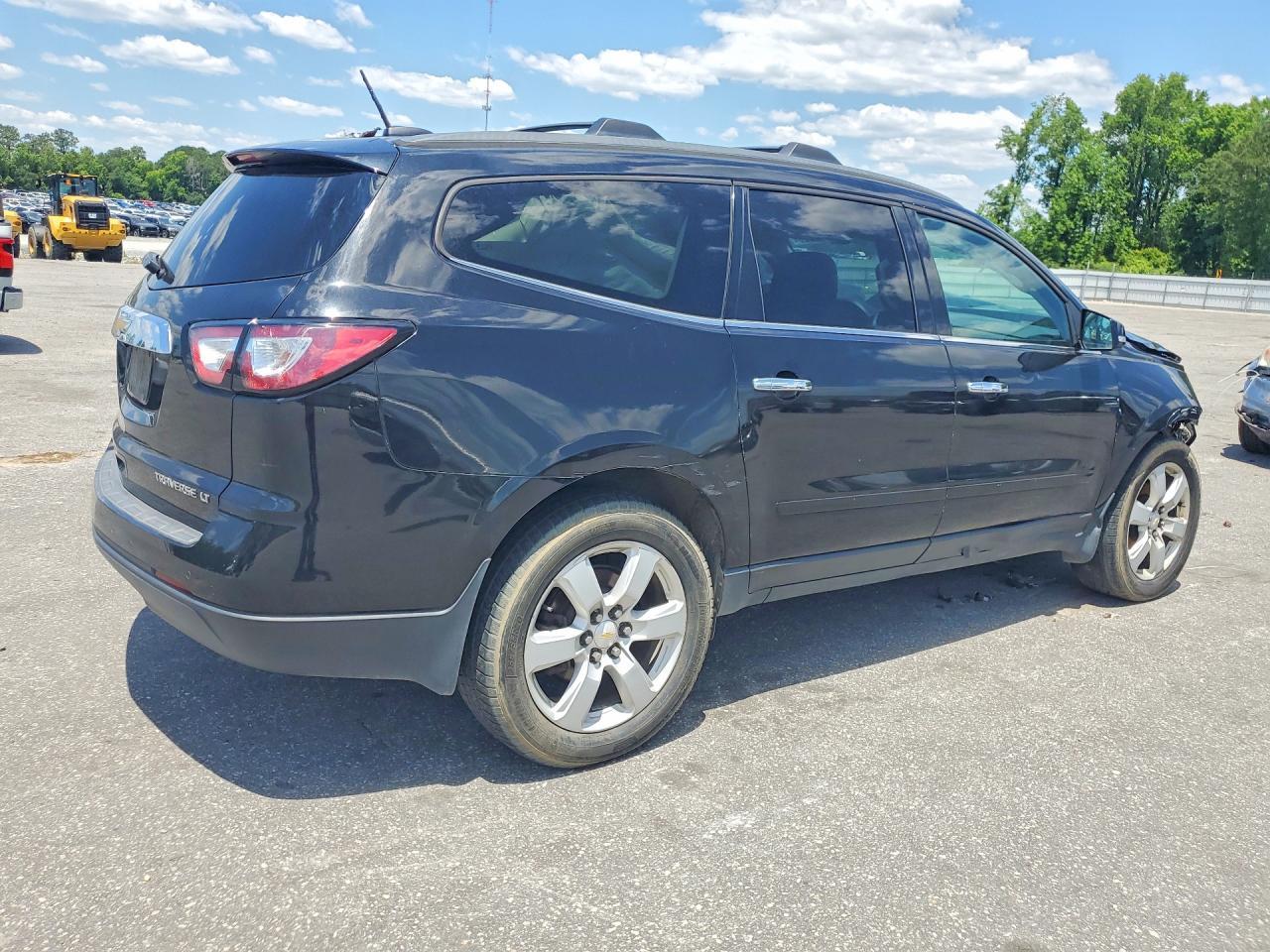 2016 Chevrolet Traverse Lt - Image 3