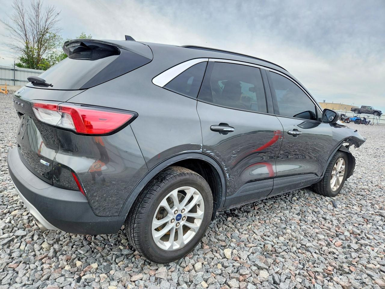 2020 Ford Escape Se - Фото 3