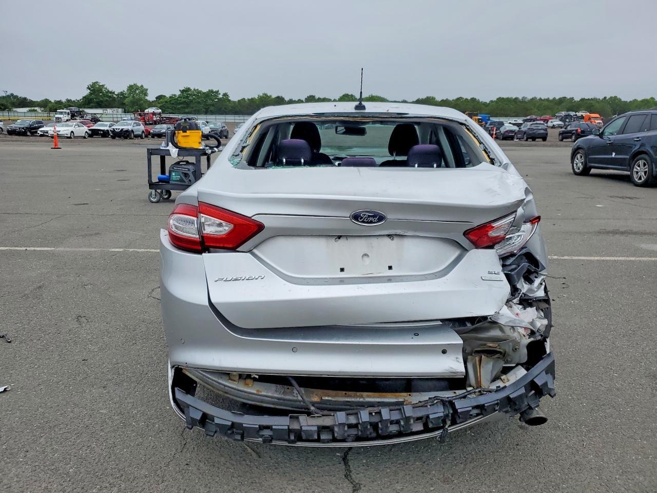2013 Ford Fusion Se - Фото 6