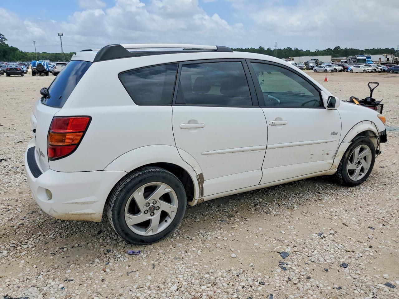 2005 Pontiac Vibe - Фото 3