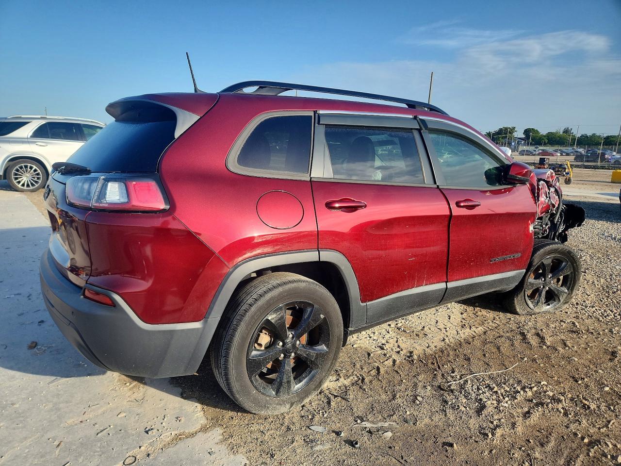 2019 Jeep Cherokee Latitude Plus - Фото 3