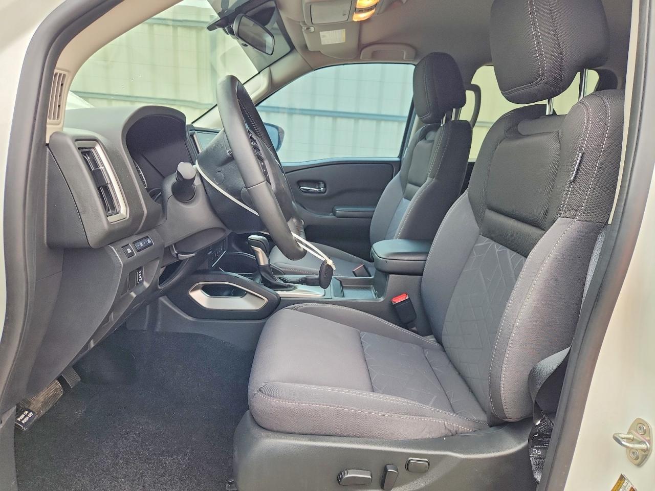 2025 Nissan Frontier Sv - Image 7