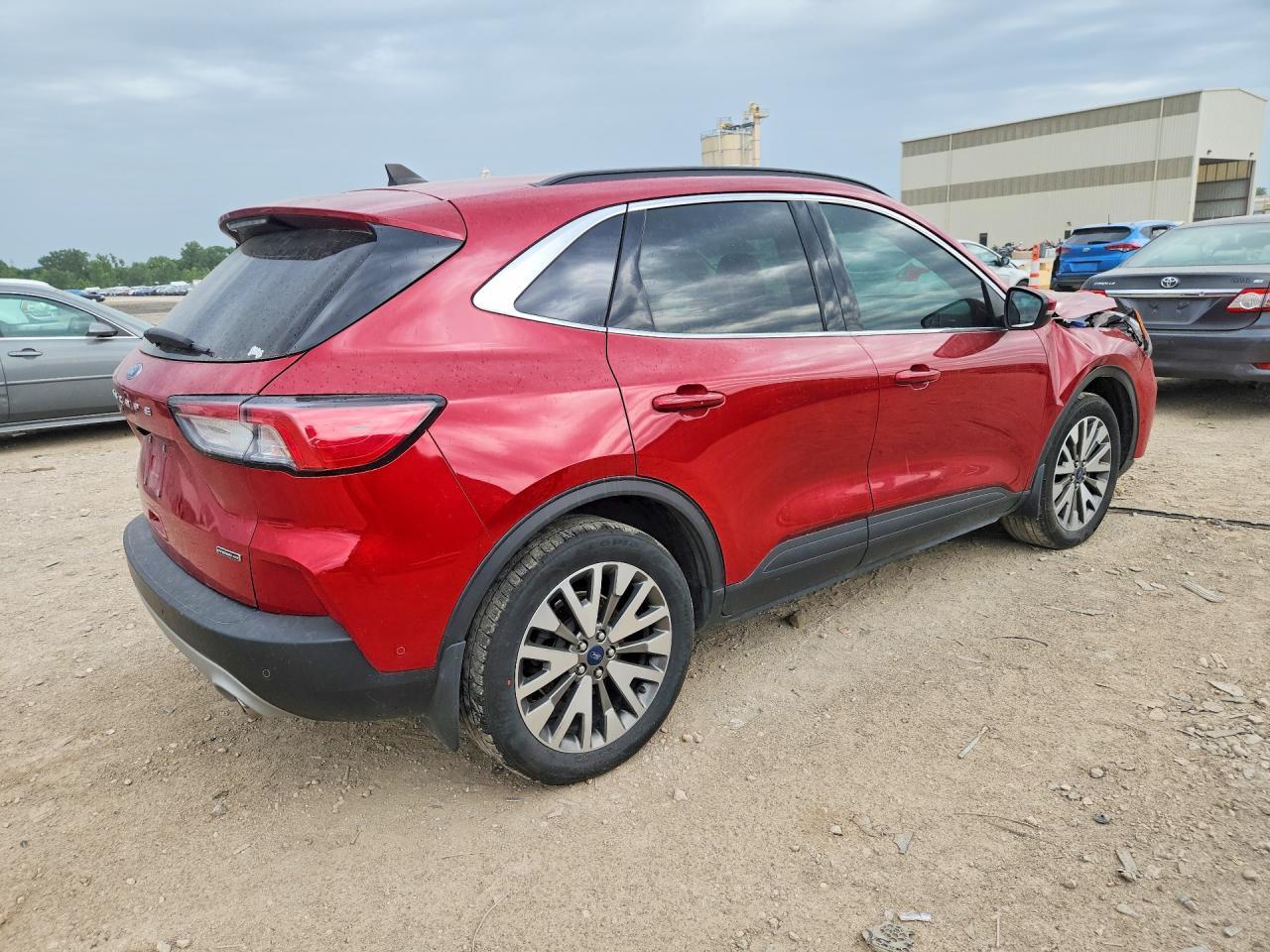 2020 Ford Escape Titanium - Фото 3