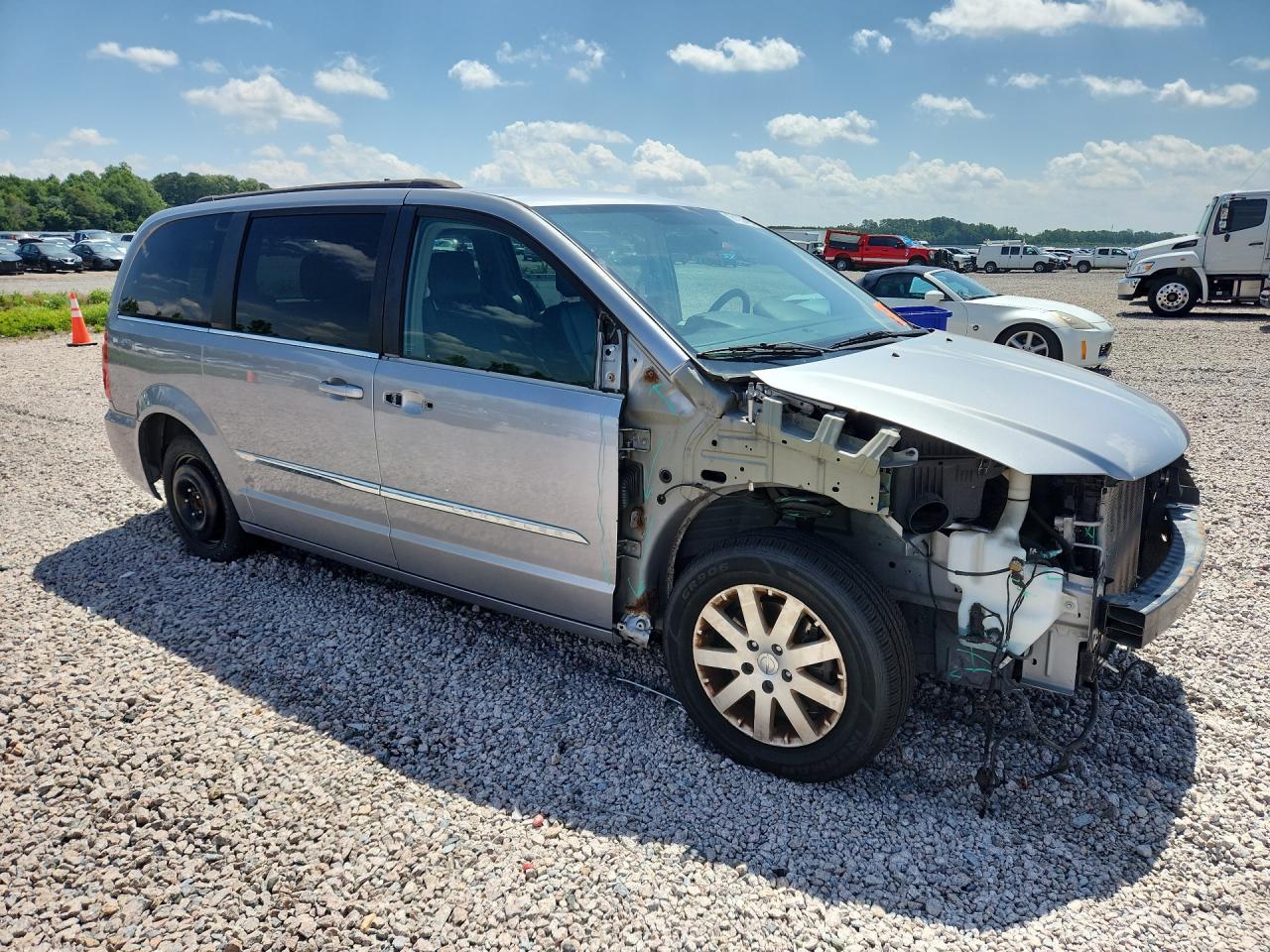 2015 Chrysler Town & Country Touring - Фото 4