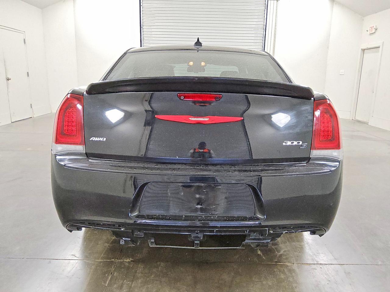 2018 Chrysler 300 S - Фото 6