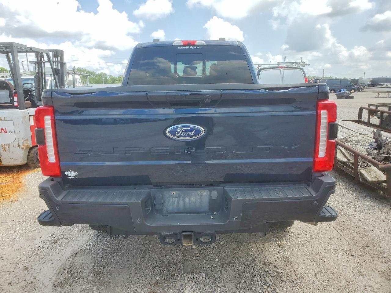 2024 Ford F250 Super Duty - Фото 6