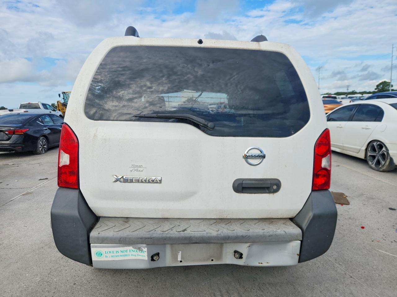 2010 Nissan Xterra X - Image 6