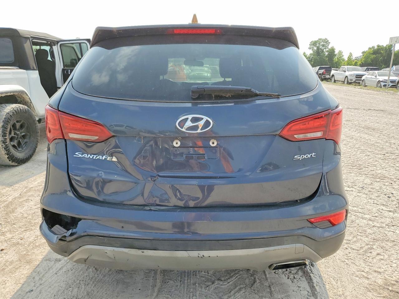 2017 Hyundai Santa Fe Sport 2.4L - Image 6