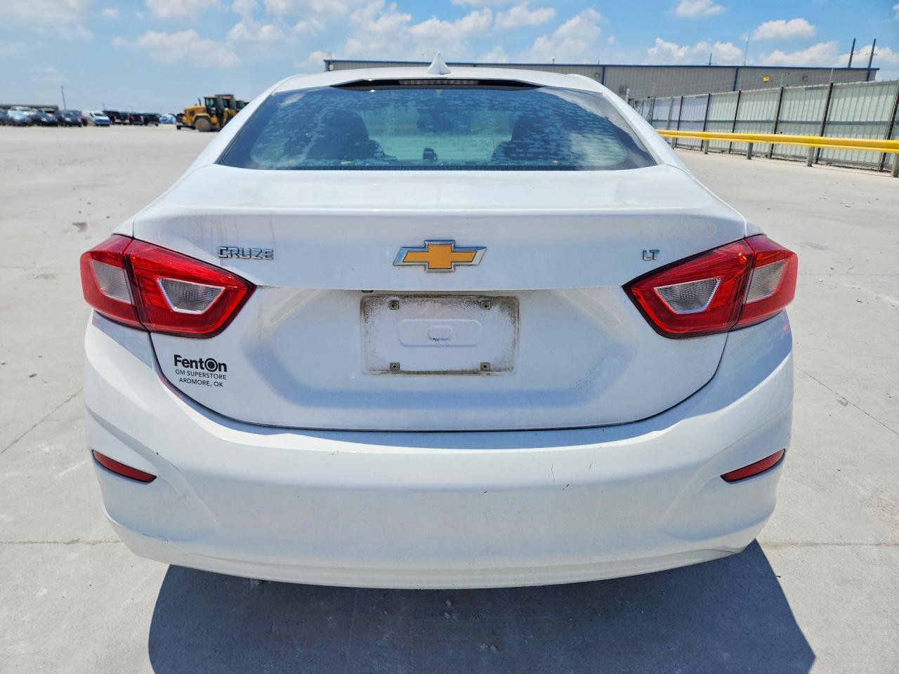 2018 Chevrolet Cruze Lt - Image 6