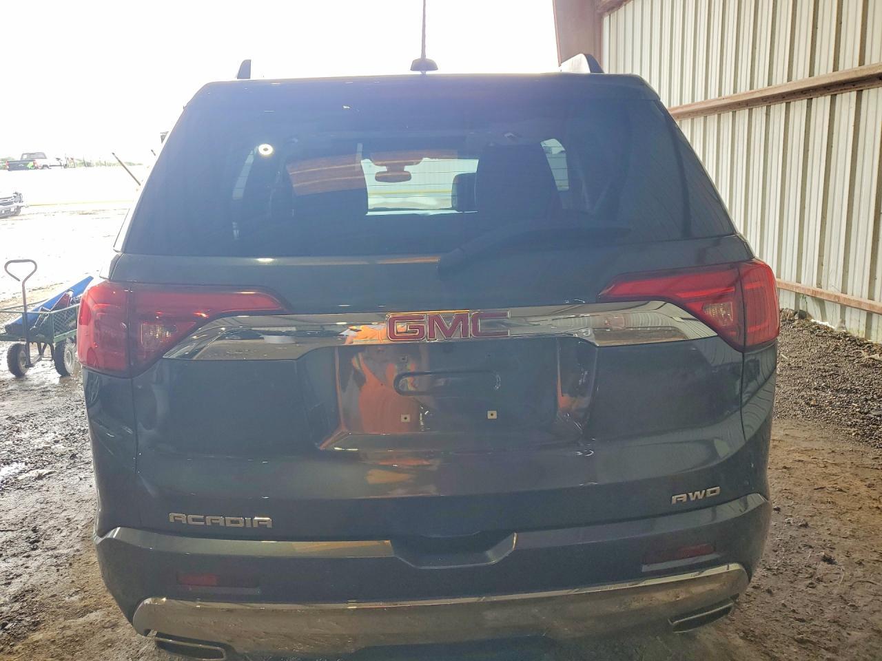 2019 GMC Acadia Denali - Фото 6