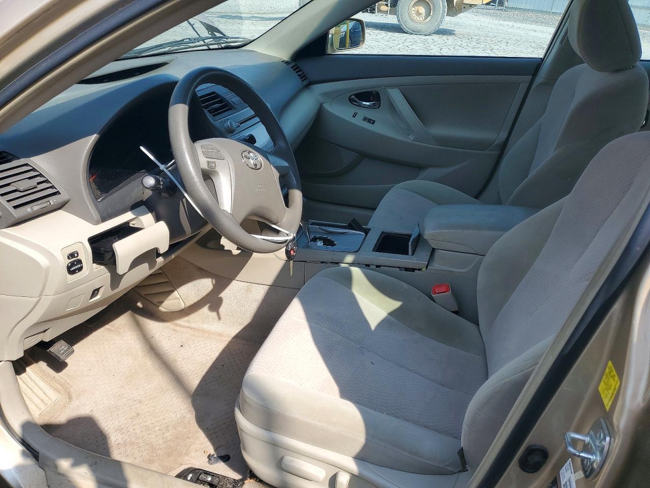 2011 Toyota Camry - Image 7
