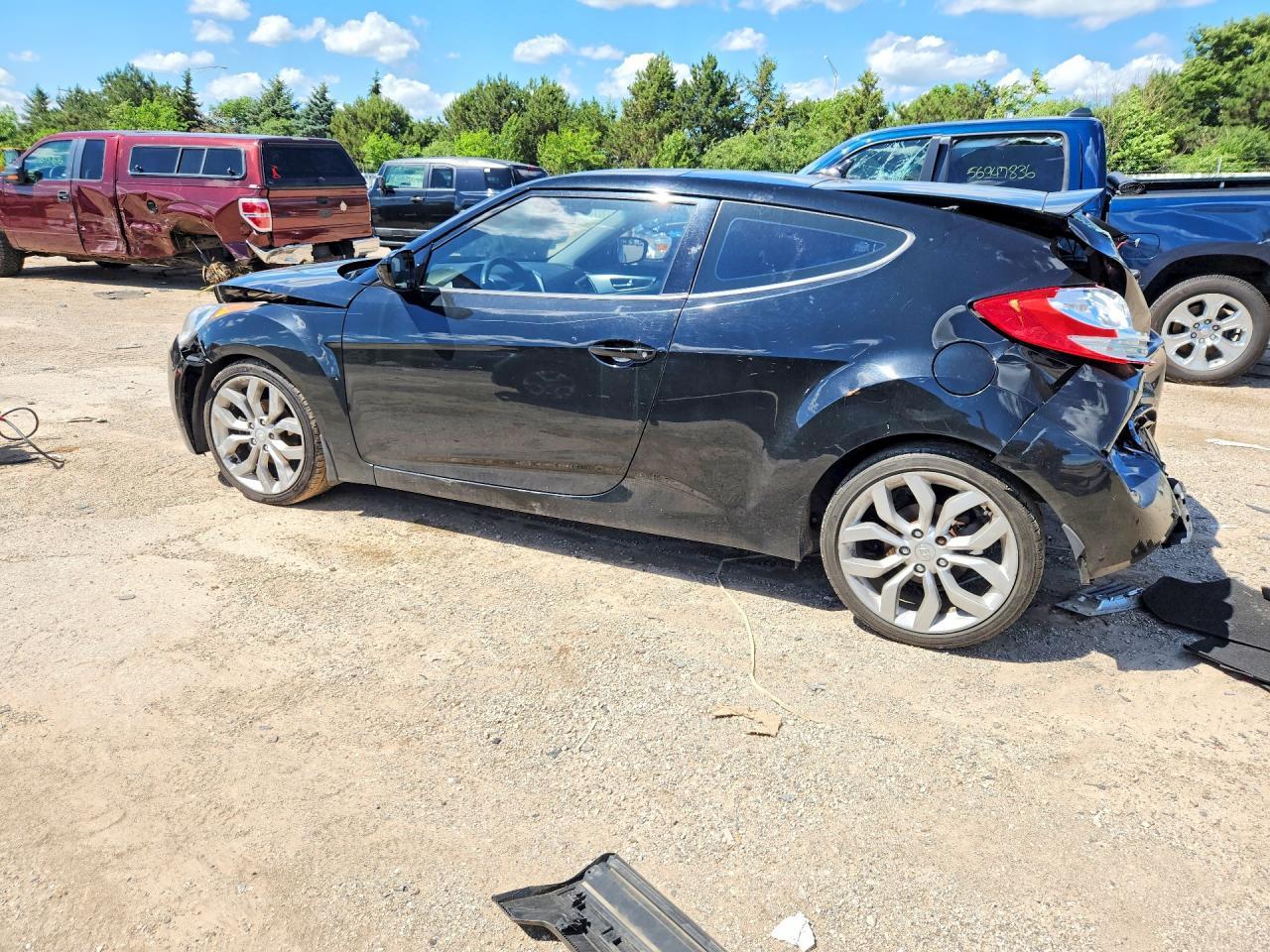 2013 Hyundai Veloster Base - Фото 2