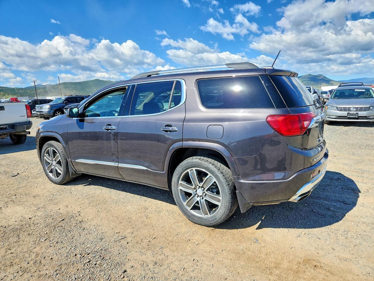 2018 GMC Acadia Denali - Фото 2