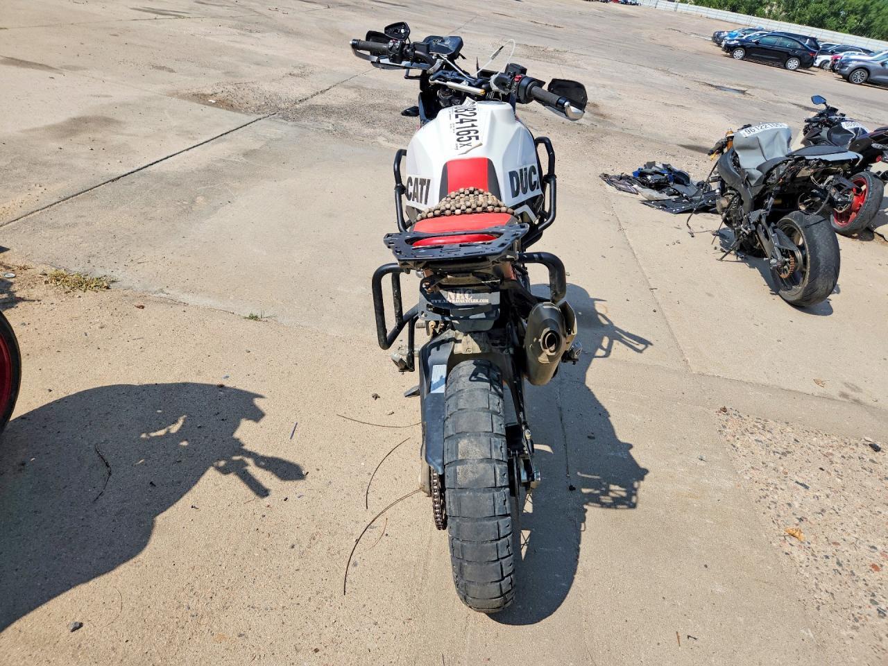 2025 Ducati Desert X - Фото 4