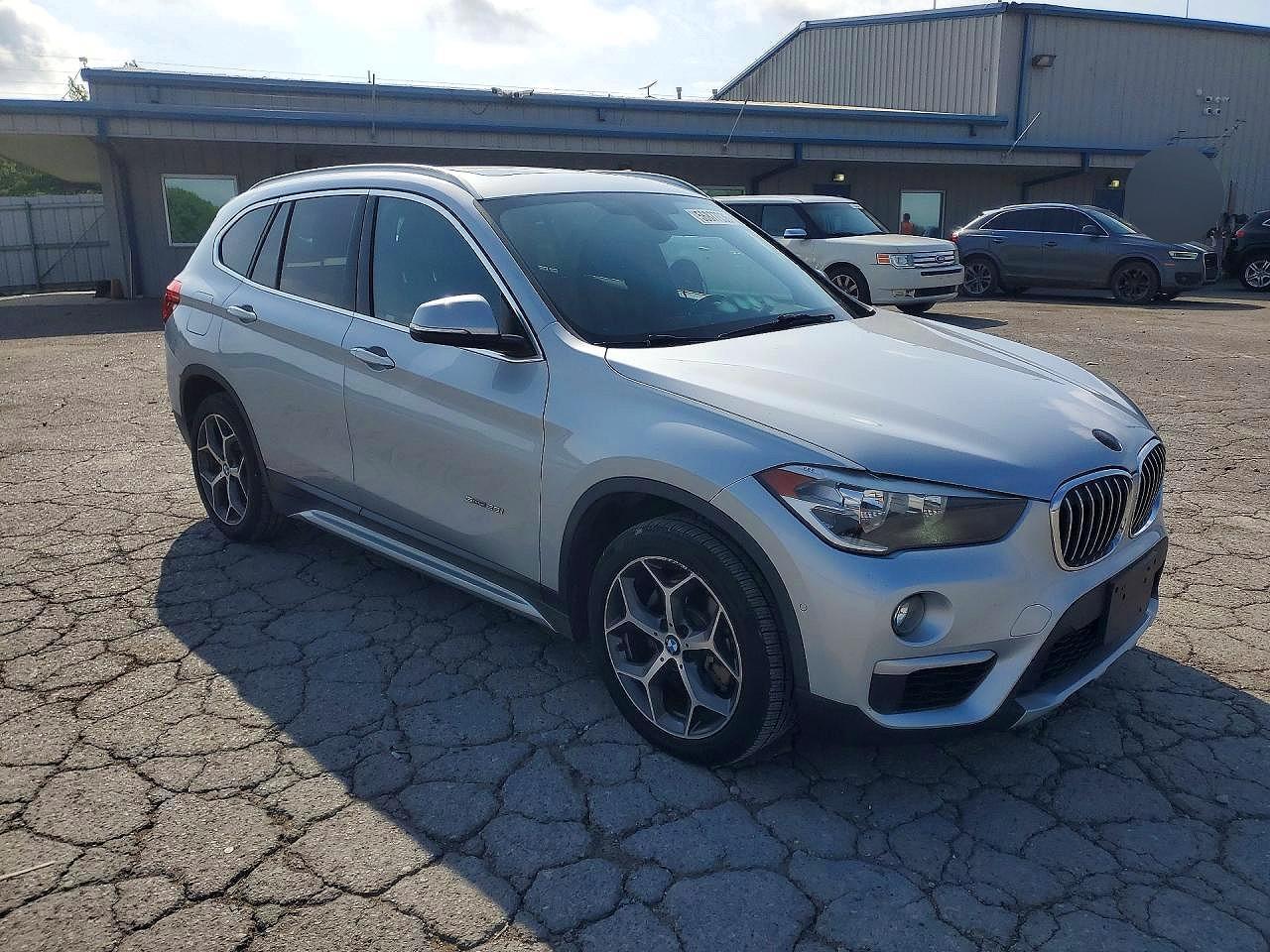 2017 BMW X1 Sdrive28I - Image 4