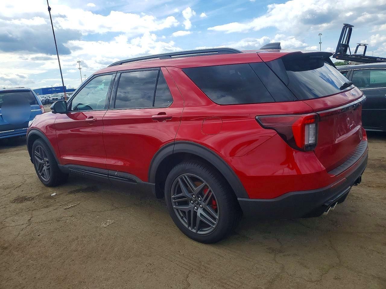 2026 Ford Explorer St - Image 2