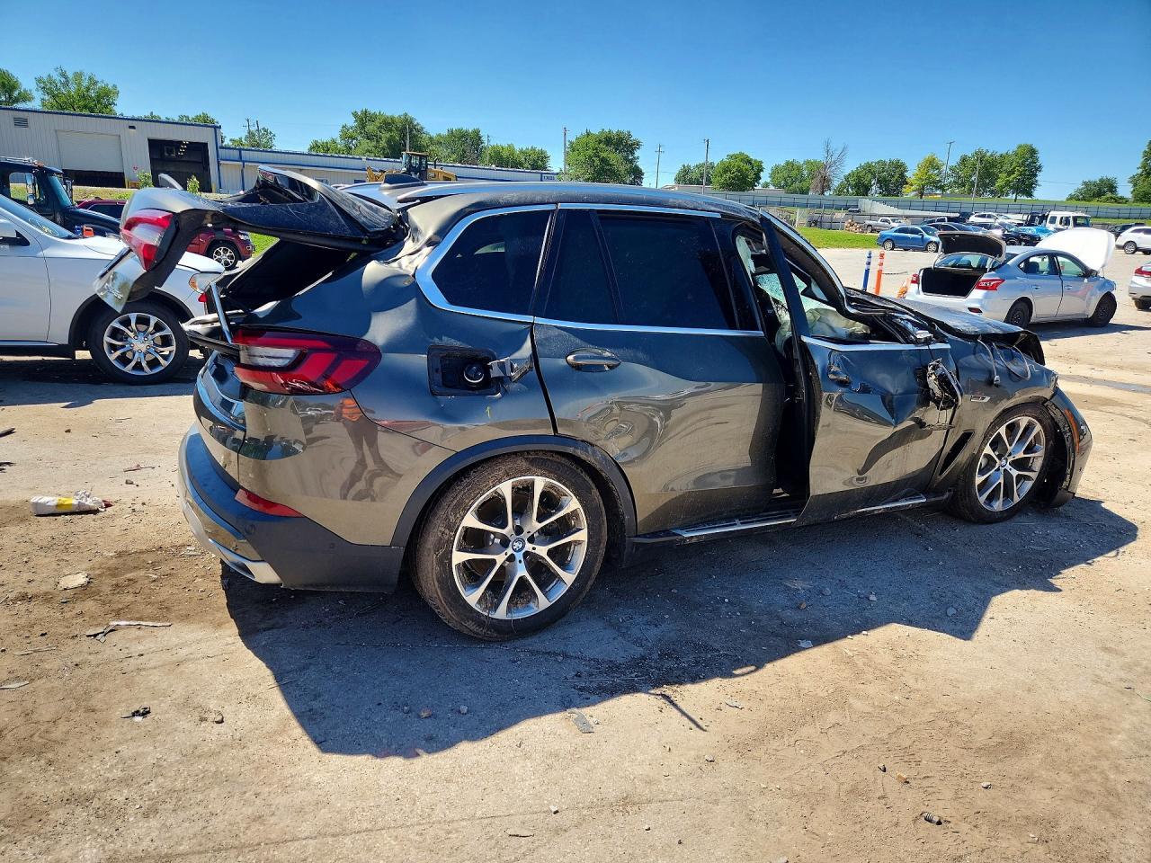 2023 BMW X5 xDrive45E - Фото 3