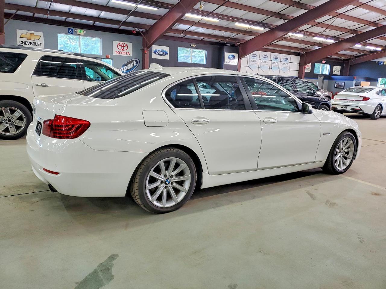 2014 BMW 535 Xi - Фото 3