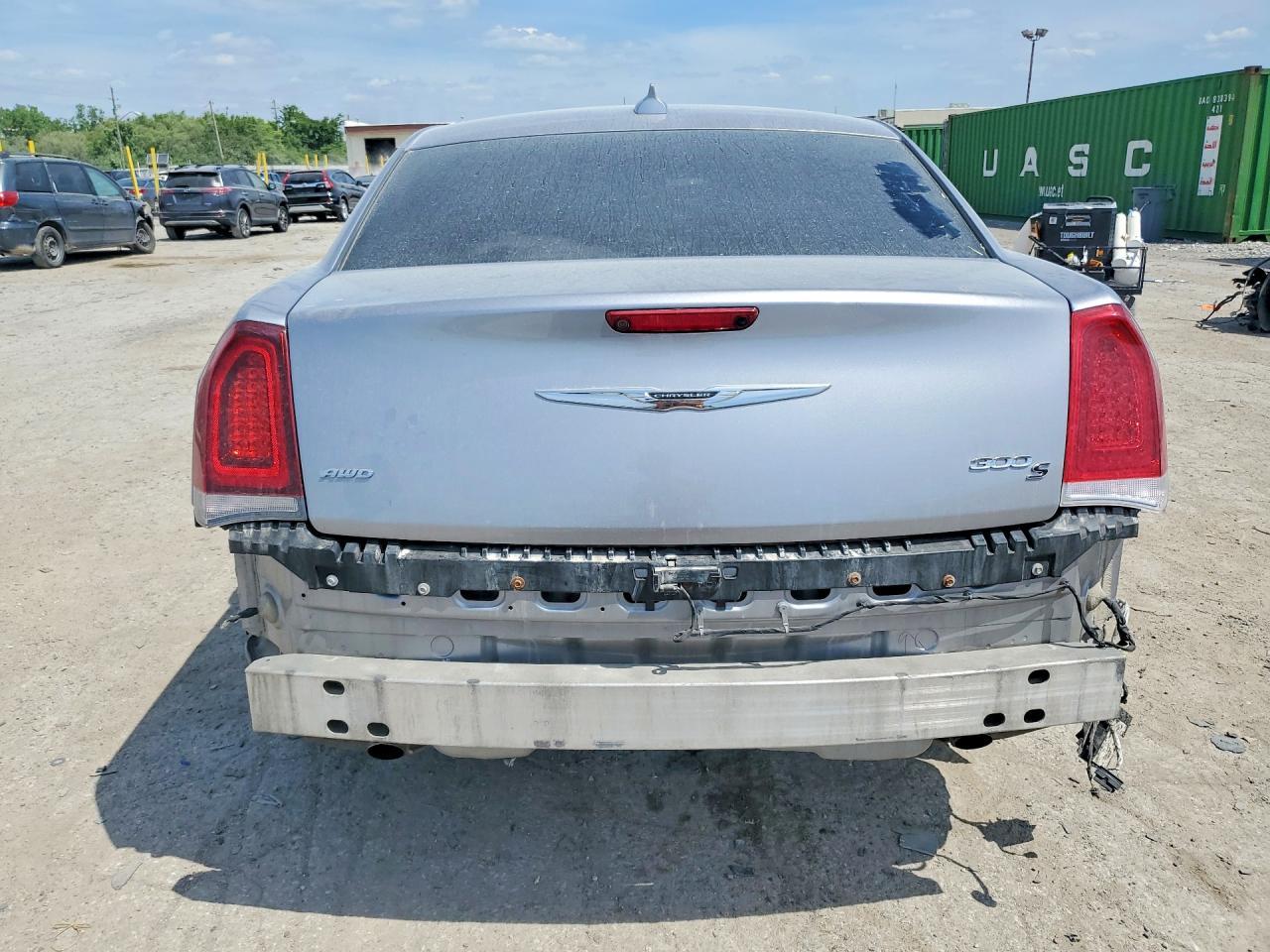 2016 Chrysler 300 S - Фото 6
