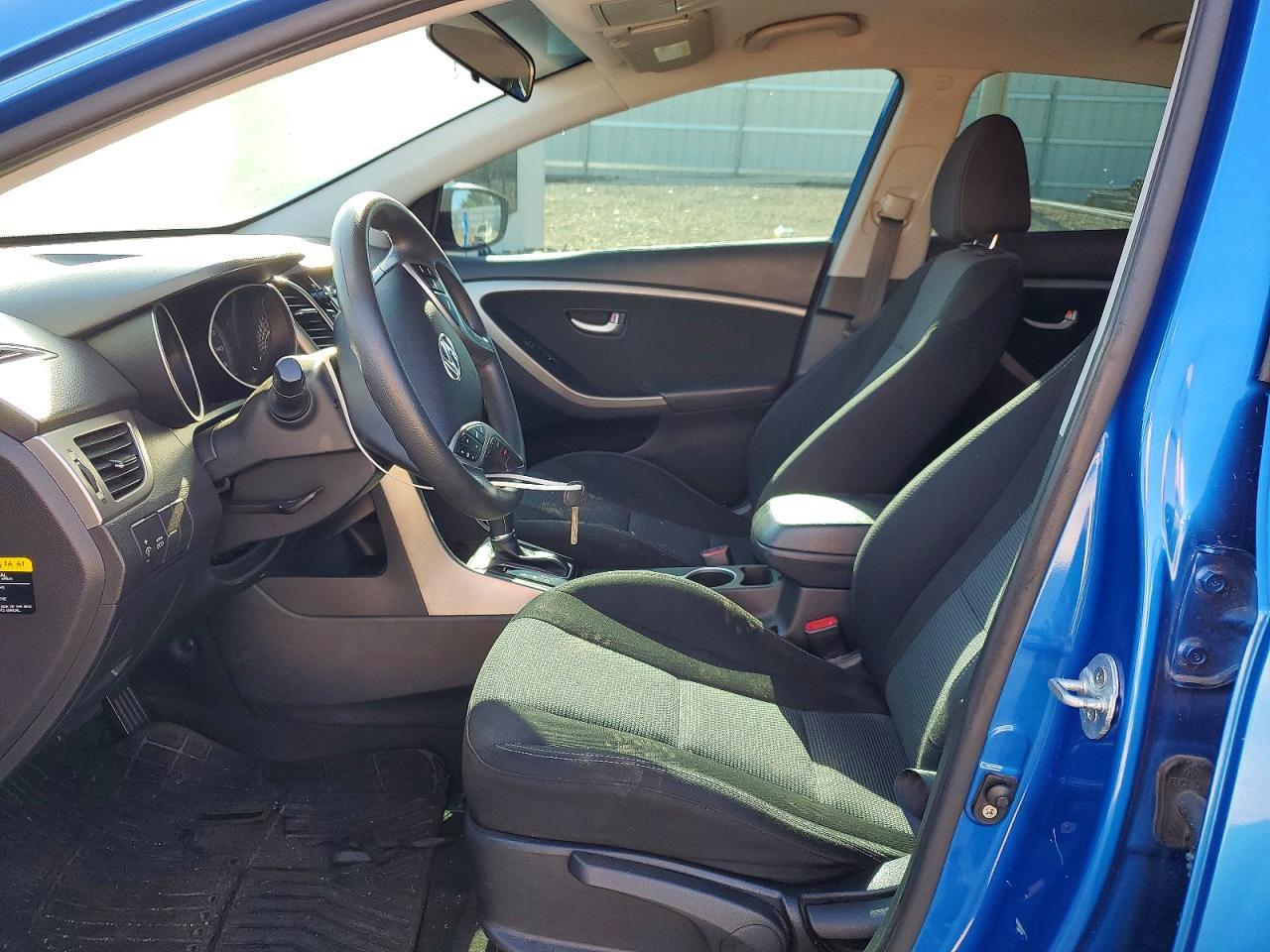 2017 Hyundai Elantra Gt Base - Image 7