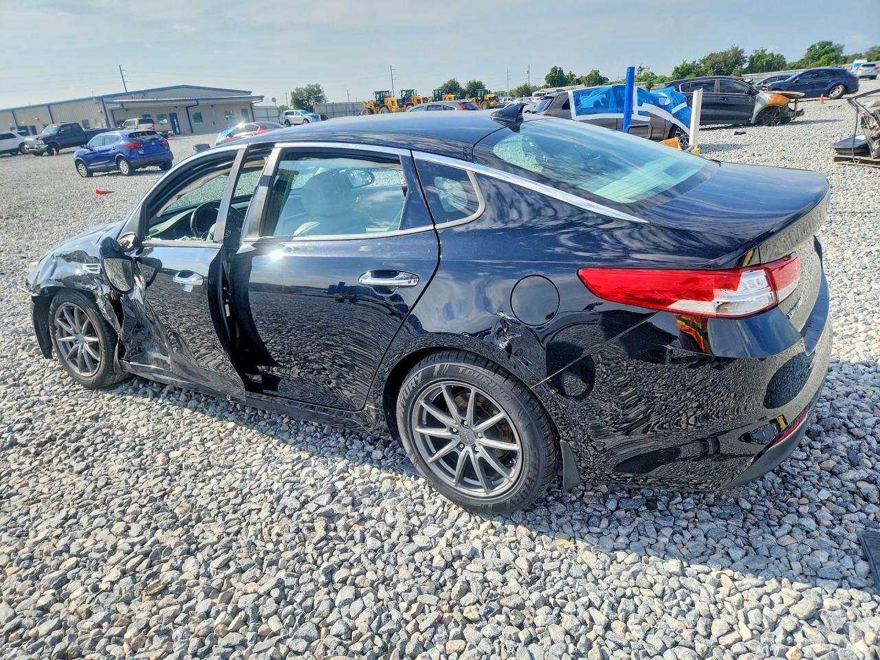 2016 Kia Optima Ex - Фото 2