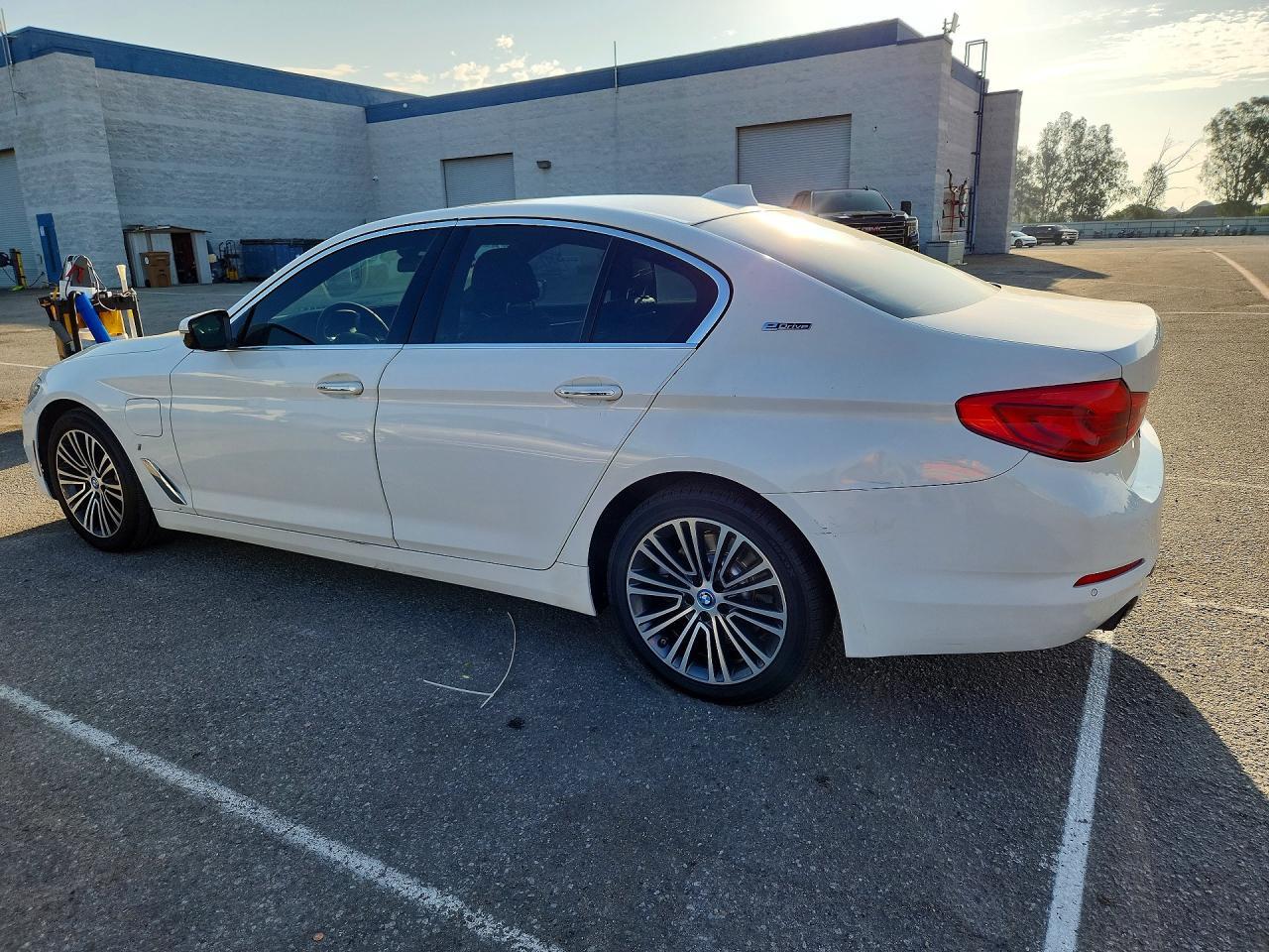 2018 BMW 530E - Image 2