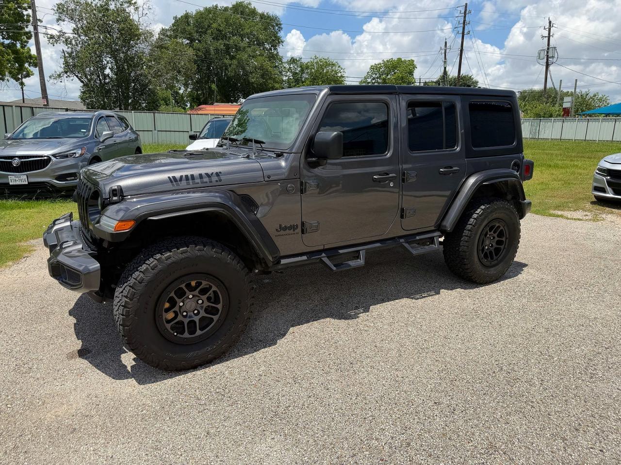 2023 Jeep Wrangler Sport - Фото 2