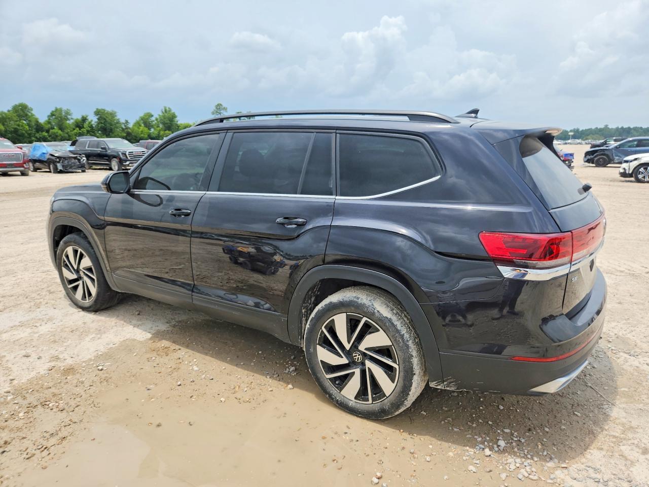 2024 Volkswagen Atlas Se - Фото 2