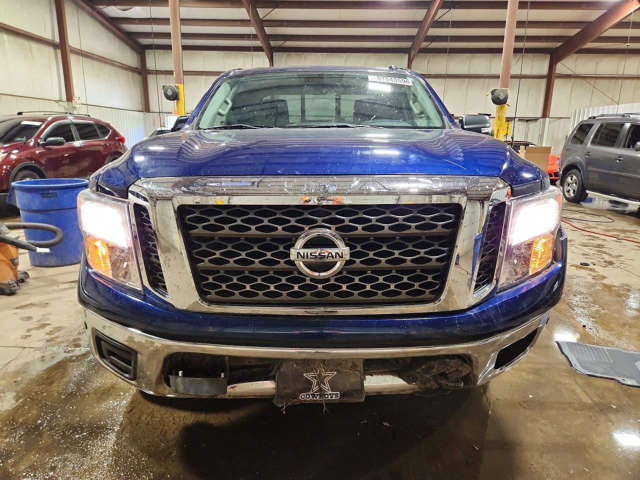 2018 Nissan Titan Sv - Фото 5