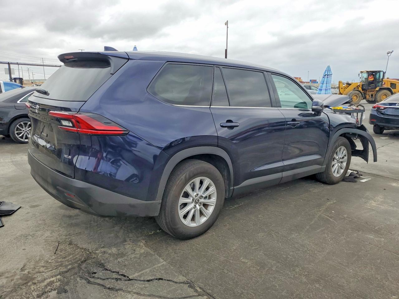 2026 Toyota Grand Highlander Hybrid Xle - Image 3
