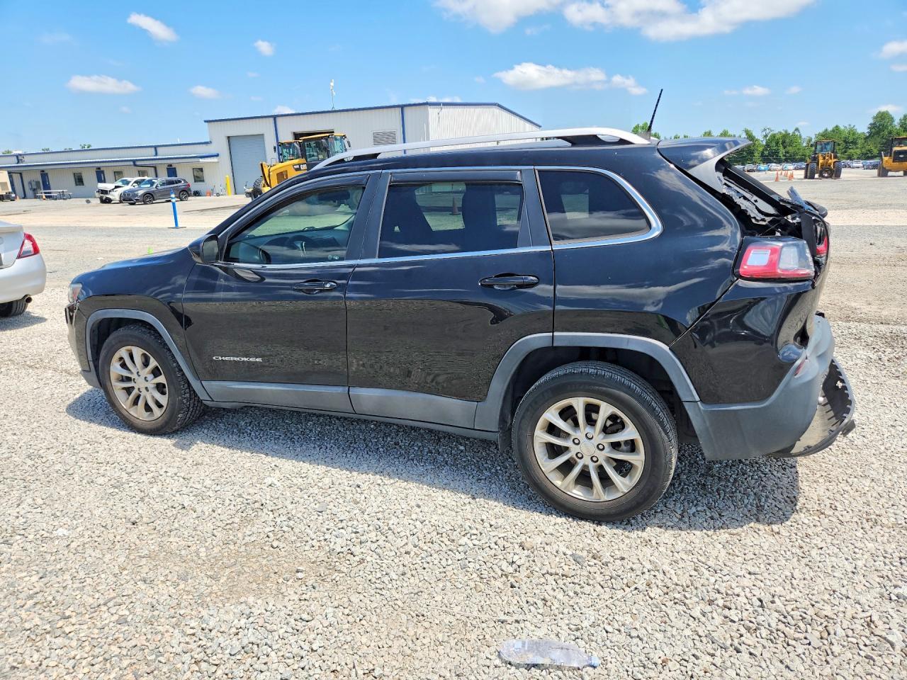 2019 Jeep Cherokee Latitude - Фото 2