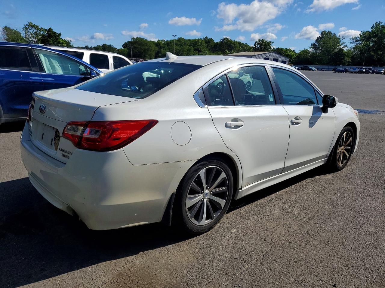 2016 Subaru Legacy 3.6R Limited - Image 3