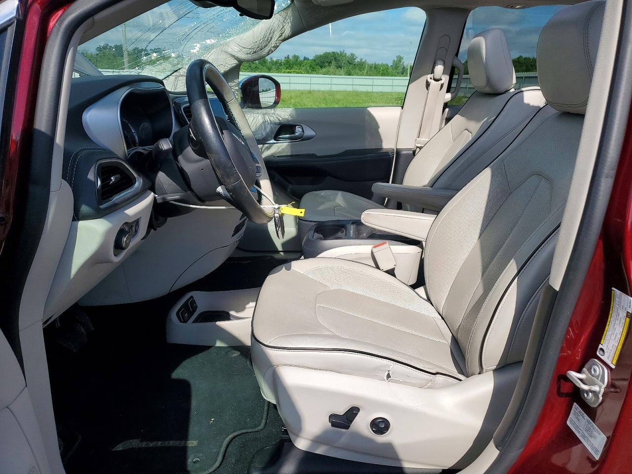 2017 Chrysler Pacifica Ehybrid Platinum - Image 7